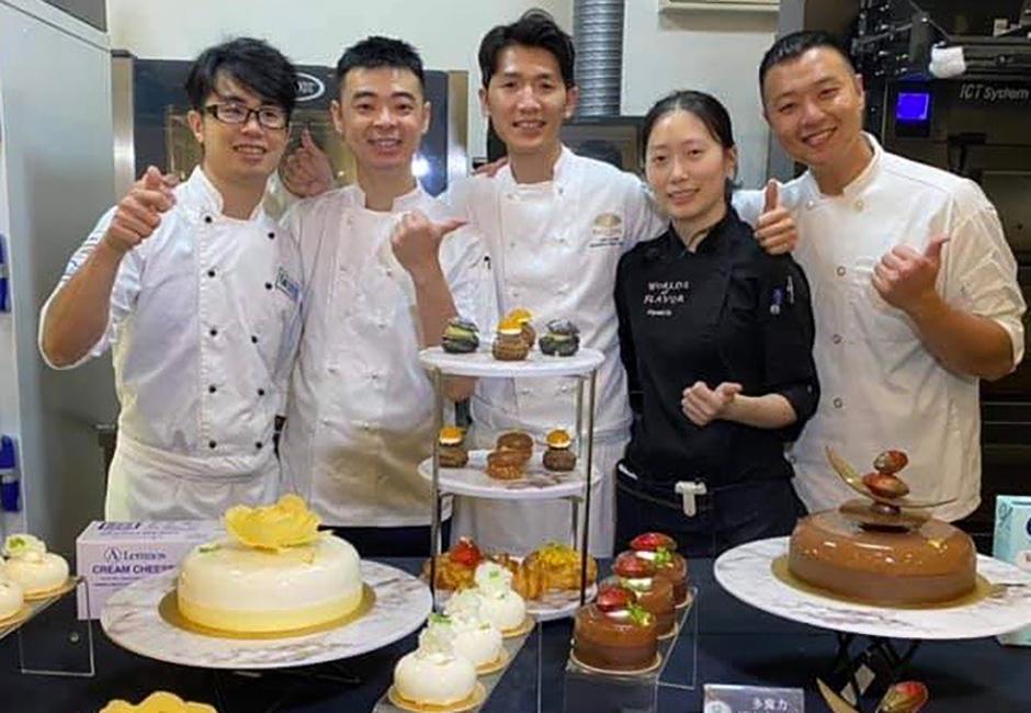 L'équipe du Chef Pâtissier Yam Hin Lok